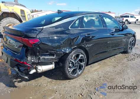 2025 Kia K5 Gt-Line z USA, uszkodzony, nr VIN KNAG64J78S5371345